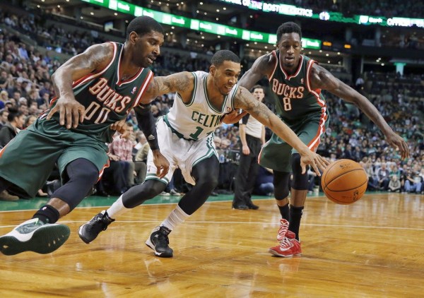  凯尔特人逆转雄鹿锁定东部决赛席位  